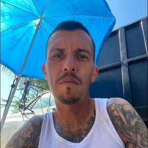 Meet your Posher, Carlos